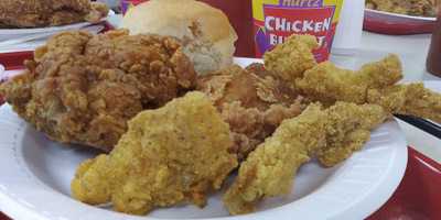 Hartz Chicken Buffet