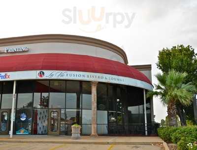 La Vie Fusion Bistro & Lounge