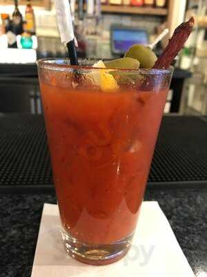 Mockingbird Distillery & Smokehouse