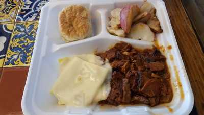 Mockingbird Distillery & Smokehouse