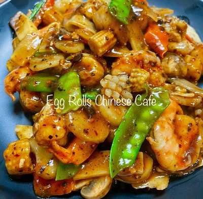 Eggrolls Cafe