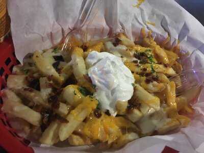 Home Plate Bar & Grill