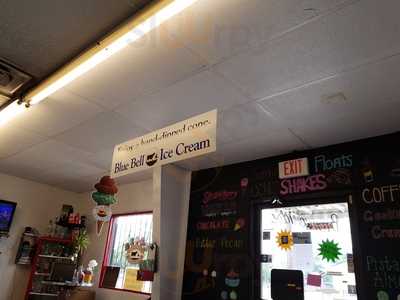 Del's Icecream Shop