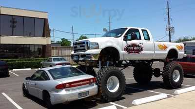 The Deck House Bar & Grill