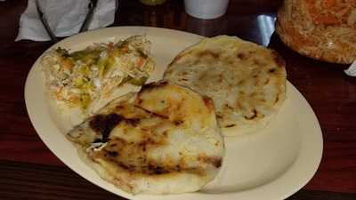 Panaderia & Pupuseria Renderos