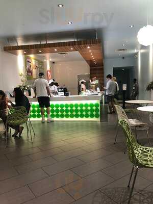 Pinkberry Frozen Yogurt