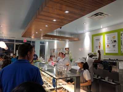 Pinkberry Frozen Yogurt