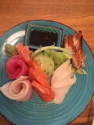 Nana Sushi & Chinese Bistro