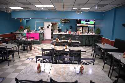 Antojos Salvadorenos Restaurant