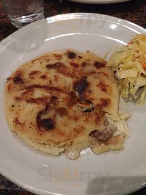 Melita's Restaurant & Bar