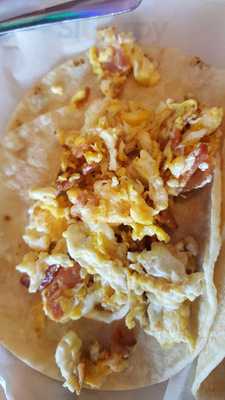 Melita's Restaurant & Bar