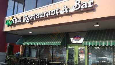 V's Thai Restaurant & Bar