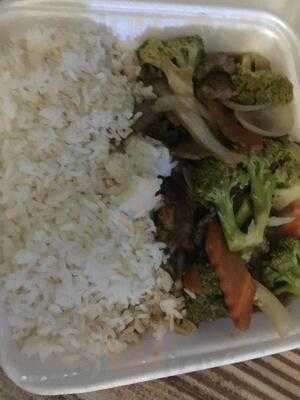 Chef Lins Hunan Yuan