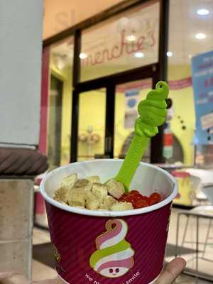 Menchie's Gulfgate Frozen Yogurt