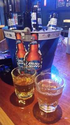 R House Bar And Grill