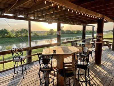 Bayou Sports Bar And Grill