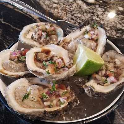 El Pulgarcito Cafe & Bar