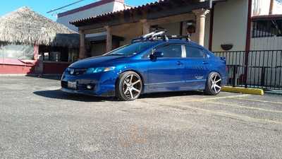 El Pulgarcito Cafe & Bar