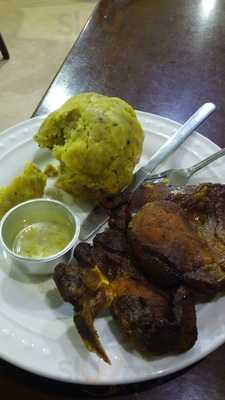 El Caldero Boricua Restaurante