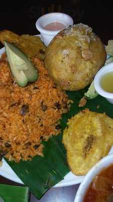 El Caldero Boricua Restaurante
