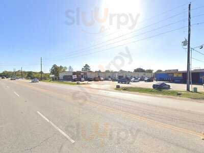 Dee's Smoke House And Soul Food