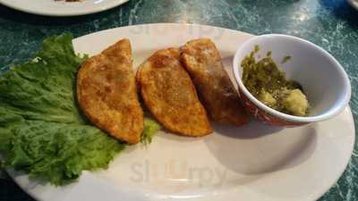 May's Ice Cream & Vegatarian Cafe