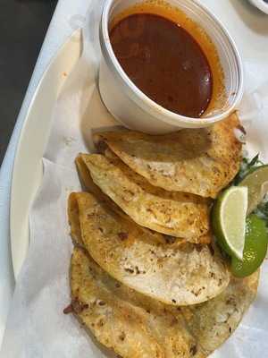 Tacos Y Mas Taqueria