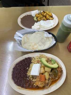 La Sabrosita Abarrotes & Taqueria