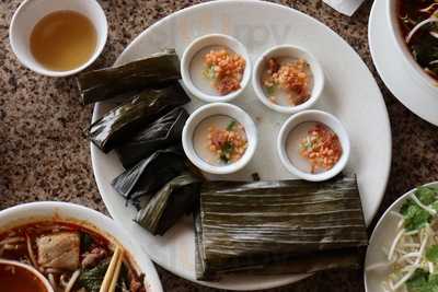 Si Me Restaurant Bar & Grill