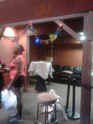 Nomis's Bar And Grill