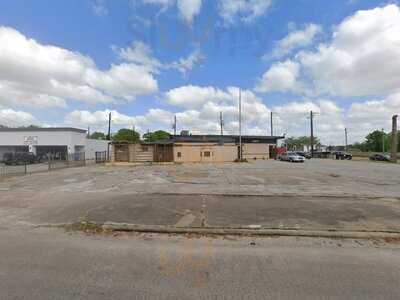 Nomis's Bar And Grill