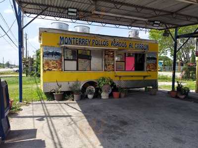 Pollos Asadas Monterrey