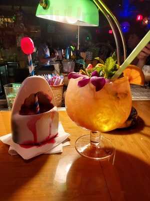 F2 Eatery Bar & Lounge