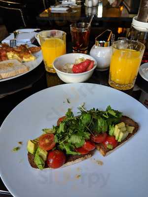 Golden Phoenix Restaurant