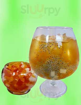 Le's Teahouse Gourmet Sandwiches & Tapioca