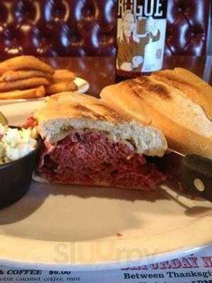 Meg O’malleys Restaurant & Irish Pub