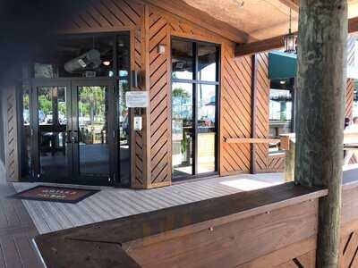 Grills Riverside Seafood Deck & Tiki Bar