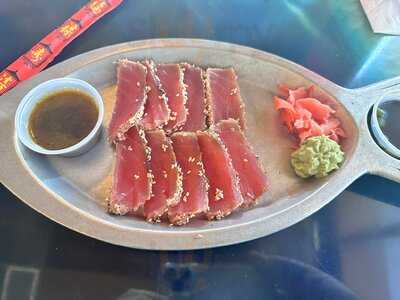 Grills Riverside Seafood Deck & Tiki Bar