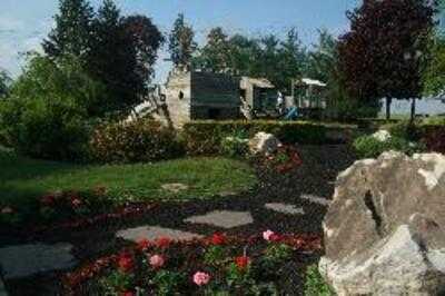 Huckleberry's Restaurant & Tavern