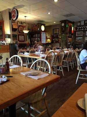 Flynn's Irish Tavern