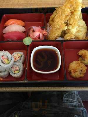 Banzai Sushi & Thai Restaurant