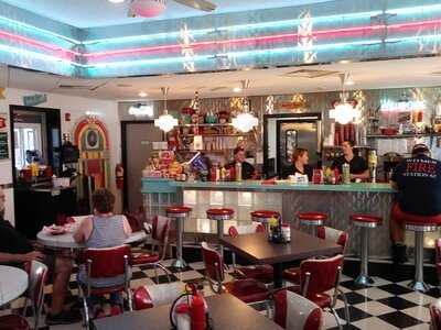 Dj's Taste Of The 50's Diner