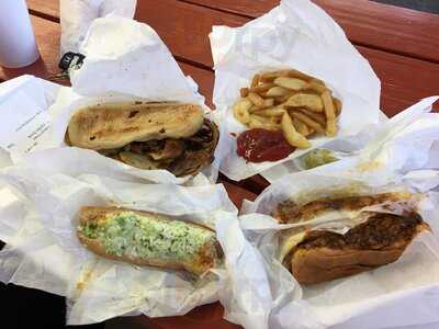 Willie's Wee-nee Wagon