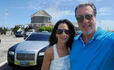 Oakland's Restaurant & Marina