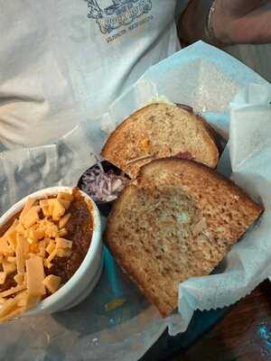 Jax 5th Ave Deli & Ale House