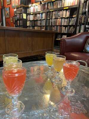 Battery Park Book Exchange & Champagne Bar