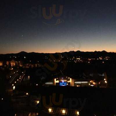 Broken Top Bottle Shop & Ale Cafe