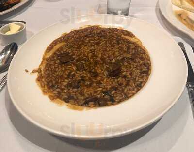 Olivia Restaurant & Bar