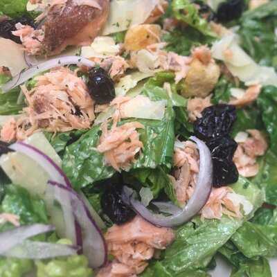 Rockin’ Dave’s Bistro & Backstage Lounge