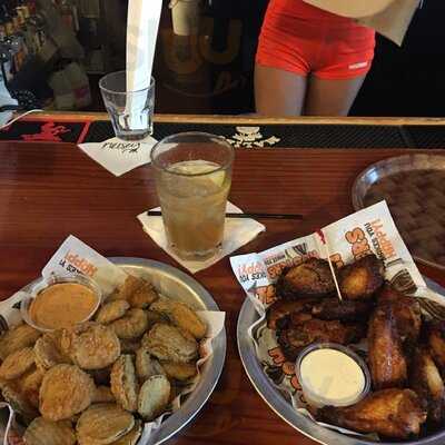 Hooters